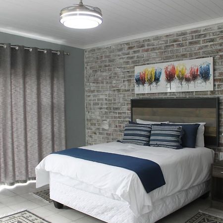 קרונסטד Berry Lane Guesthouse מראה חיצוני תמונה
